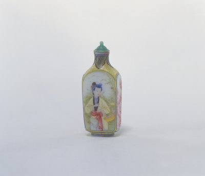 图片[1]-Glass Body Painting Enamel Lady Painting Snuff Bottle-China Archive